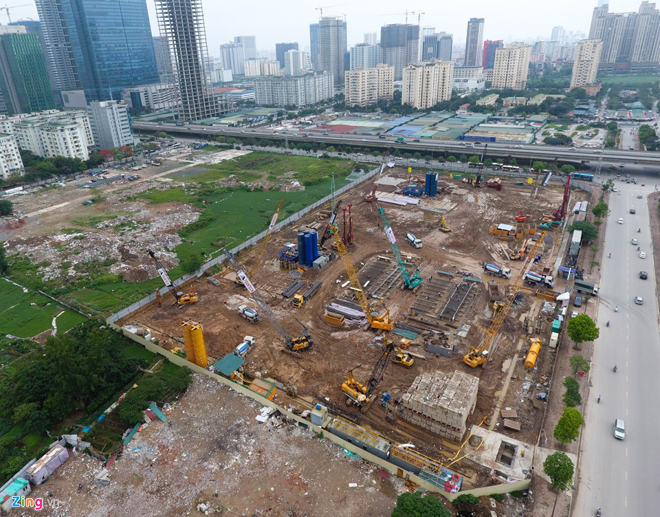 Cận cảnh những lô đất vàng bỏ hoang giữa trung tâm Hà Nội